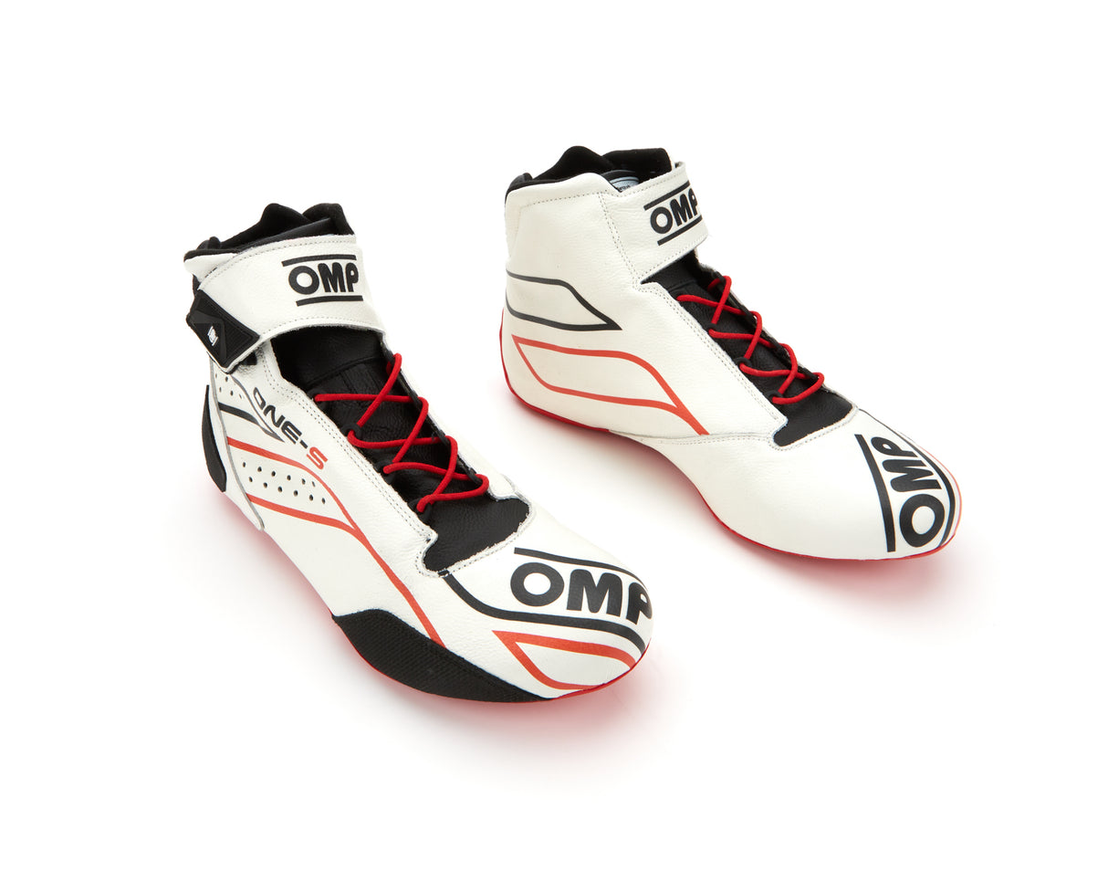 One-S Shoes White Red And Black 45 FIA 8856-20